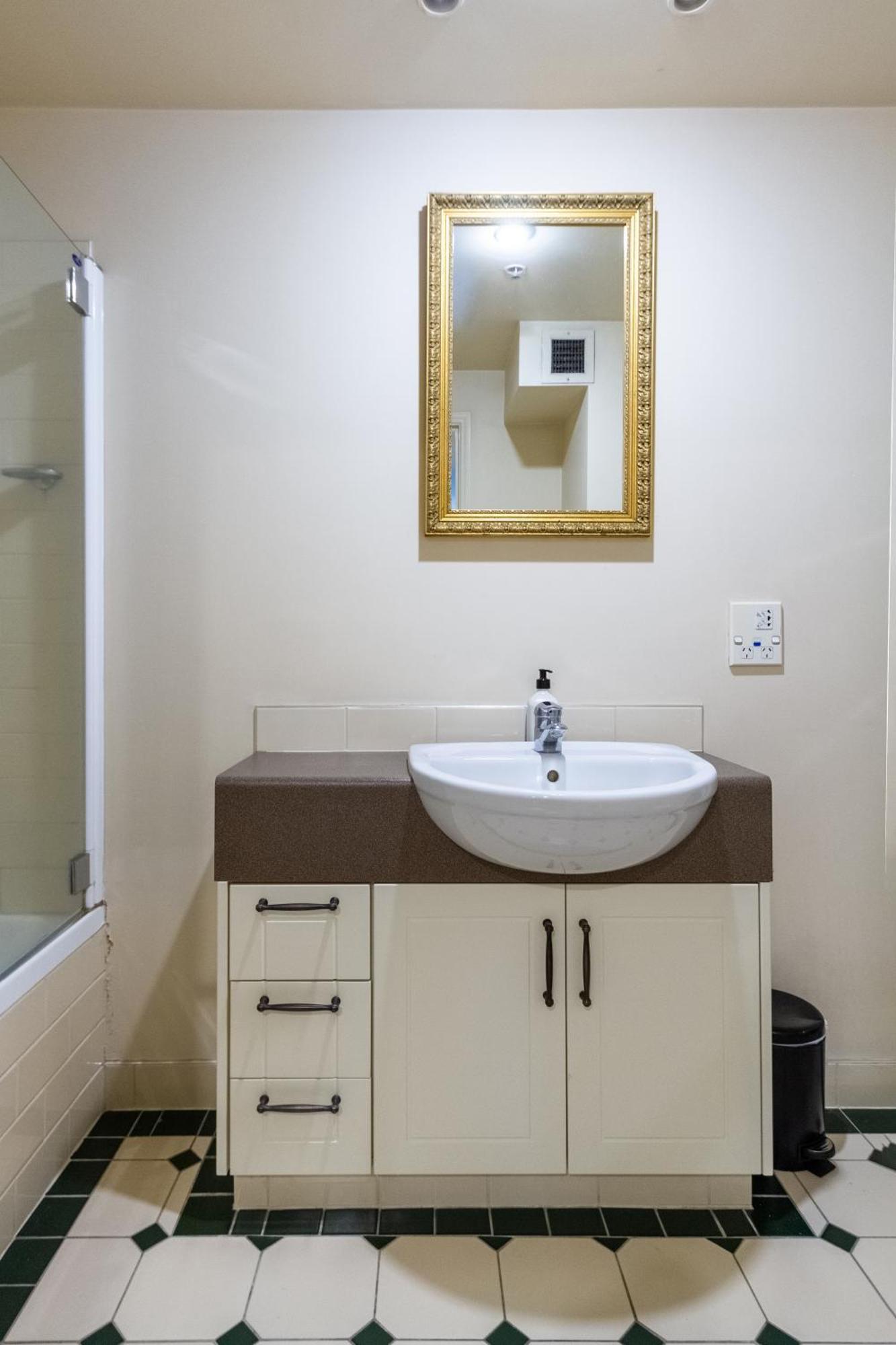 Apartament Beauty In The Cbd - 1Bed Free Parking Pool Christchurch Zewnętrze zdjęcie