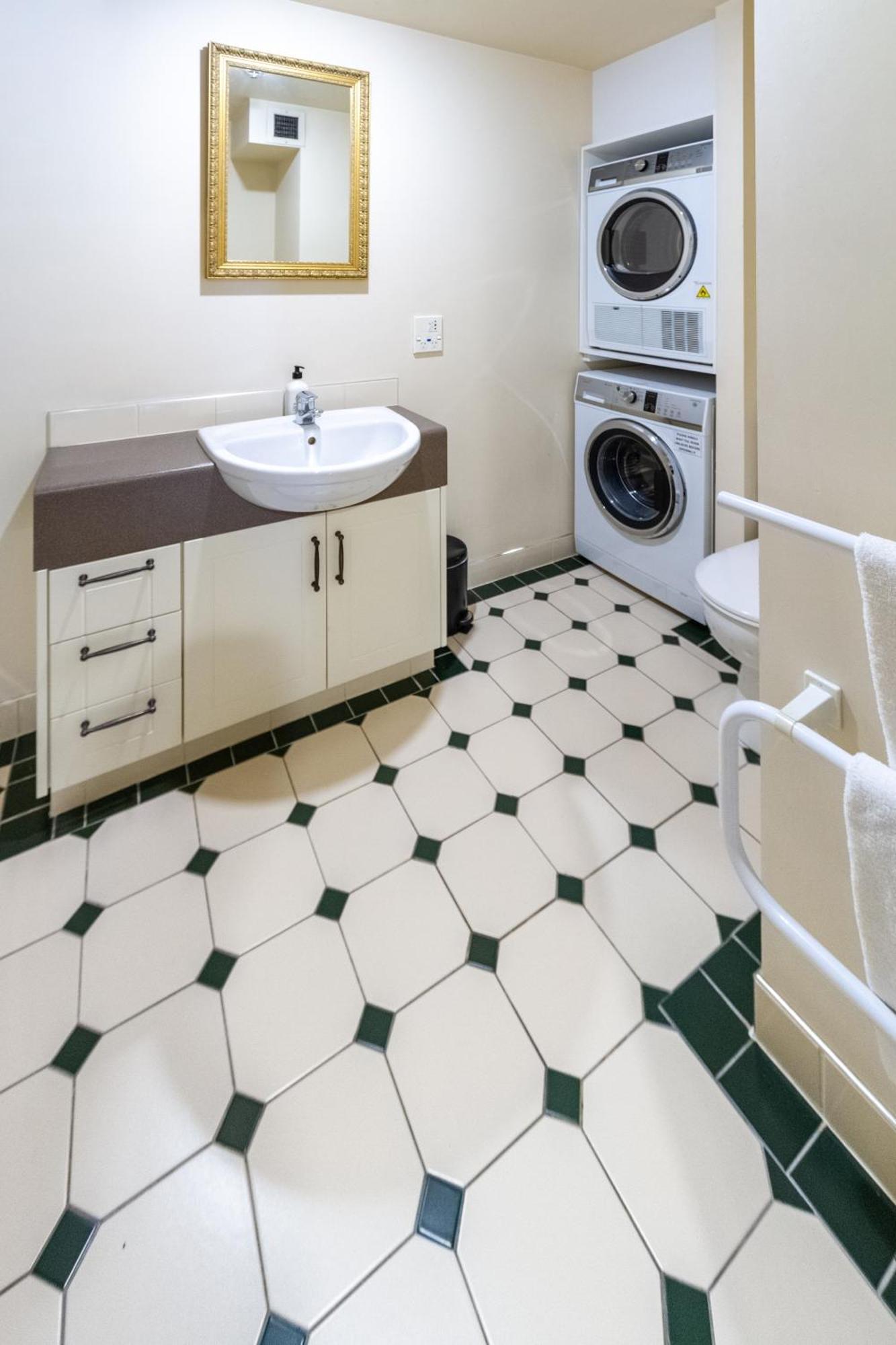 Apartament Beauty In The Cbd - 1Bed Free Parking Pool Christchurch Zewnętrze zdjęcie
